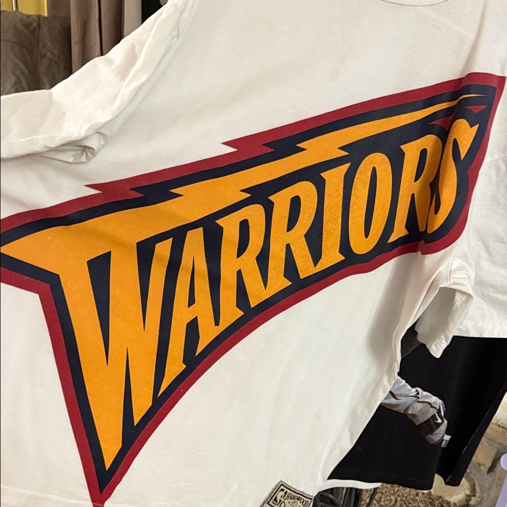 Golden-state Warriors Mitchell &Ness 3XLT good used condition.